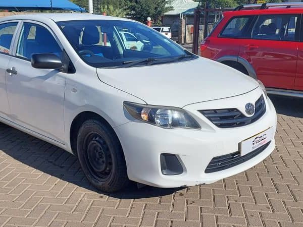 2015 Toyota Corolla photo 1