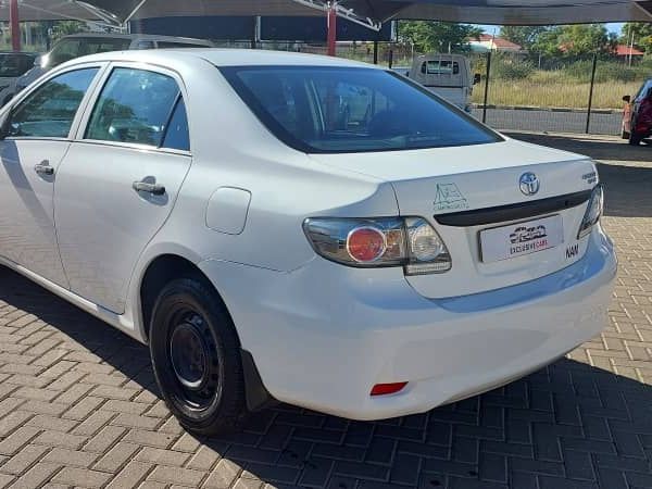 2015 Toyota Corolla photo 3