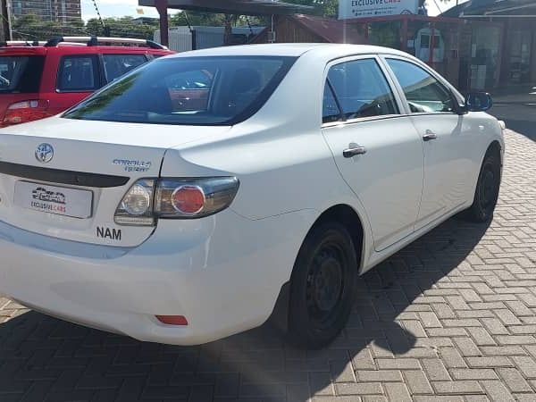 2015 Toyota Corolla photo 4