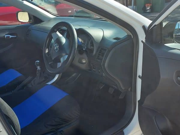 2015 Toyota Corolla photo 5