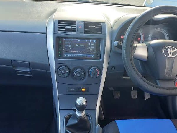 2015 Toyota Corolla photo 6