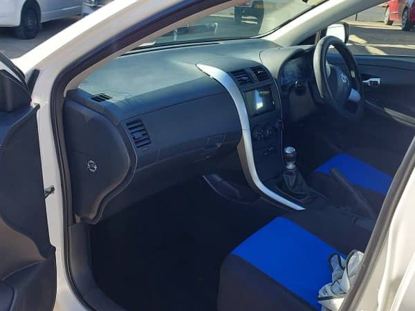 2015 Toyota Corolla photo 8