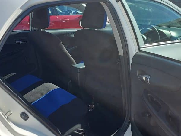 2015 Toyota Corolla photo 9