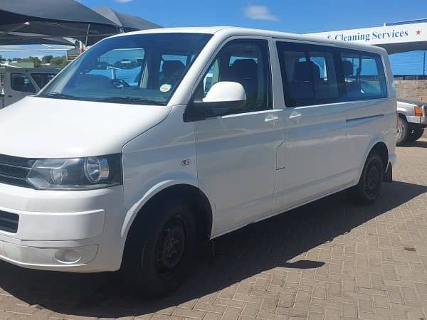 2010 Volkswagen Caravelle photo 2