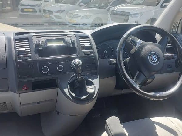 2010 Volkswagen Caravelle photo 5