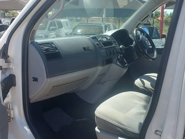 2010 Volkswagen Caravelle photo 7