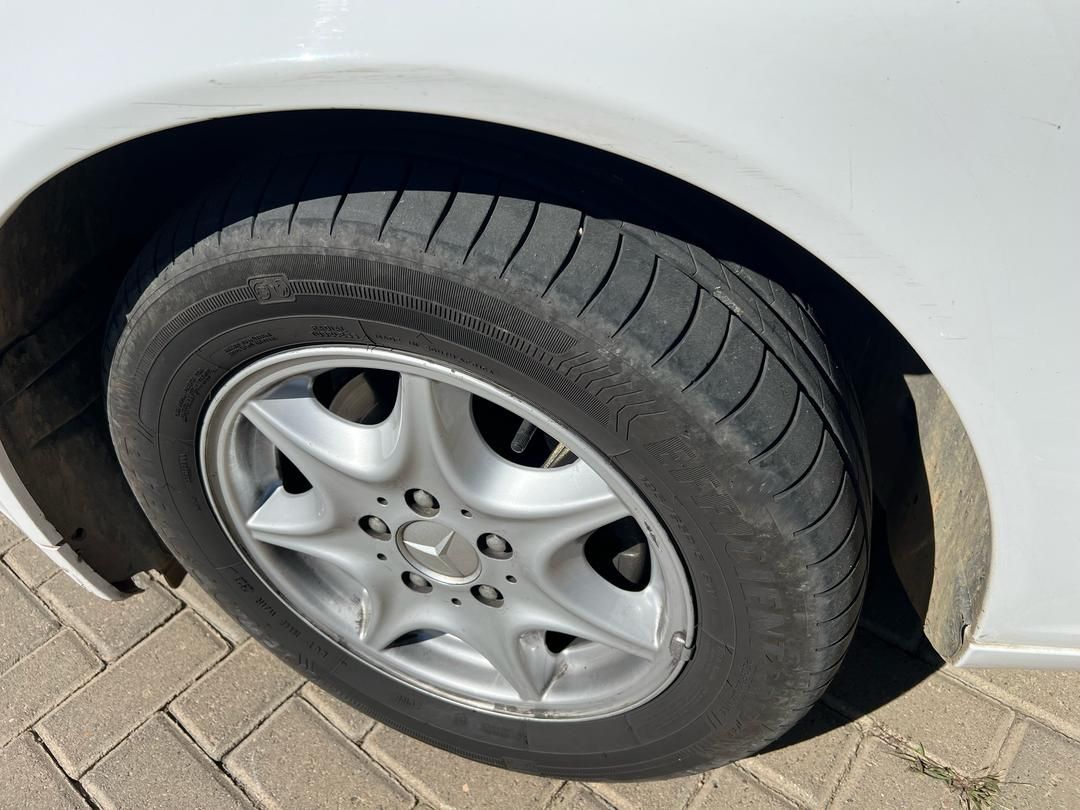 2001 Mercedes-Benz C Class photo 14