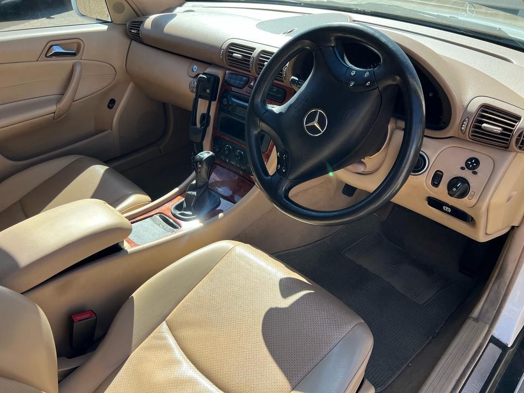 2001 Mercedes-Benz C Class photo 7