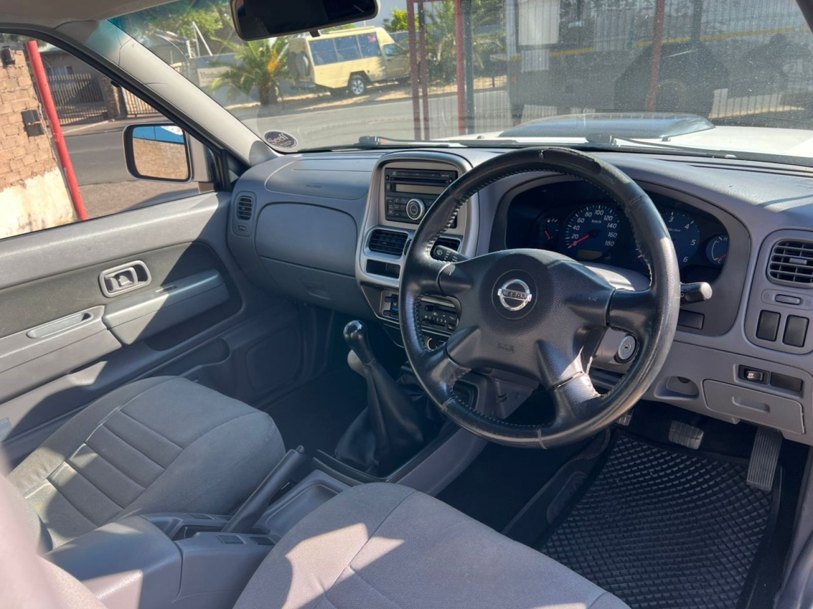 2018 Nissan NP300 photo 8