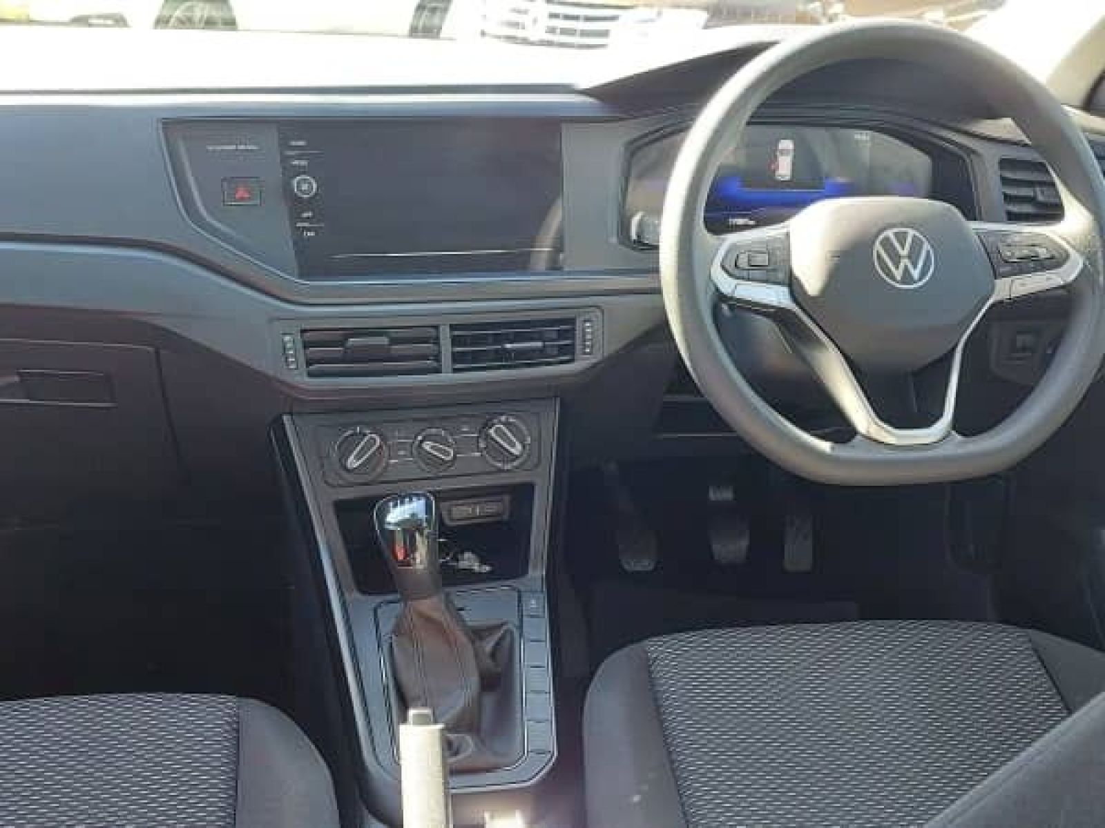 2024 Volkswagen Polo photo 5