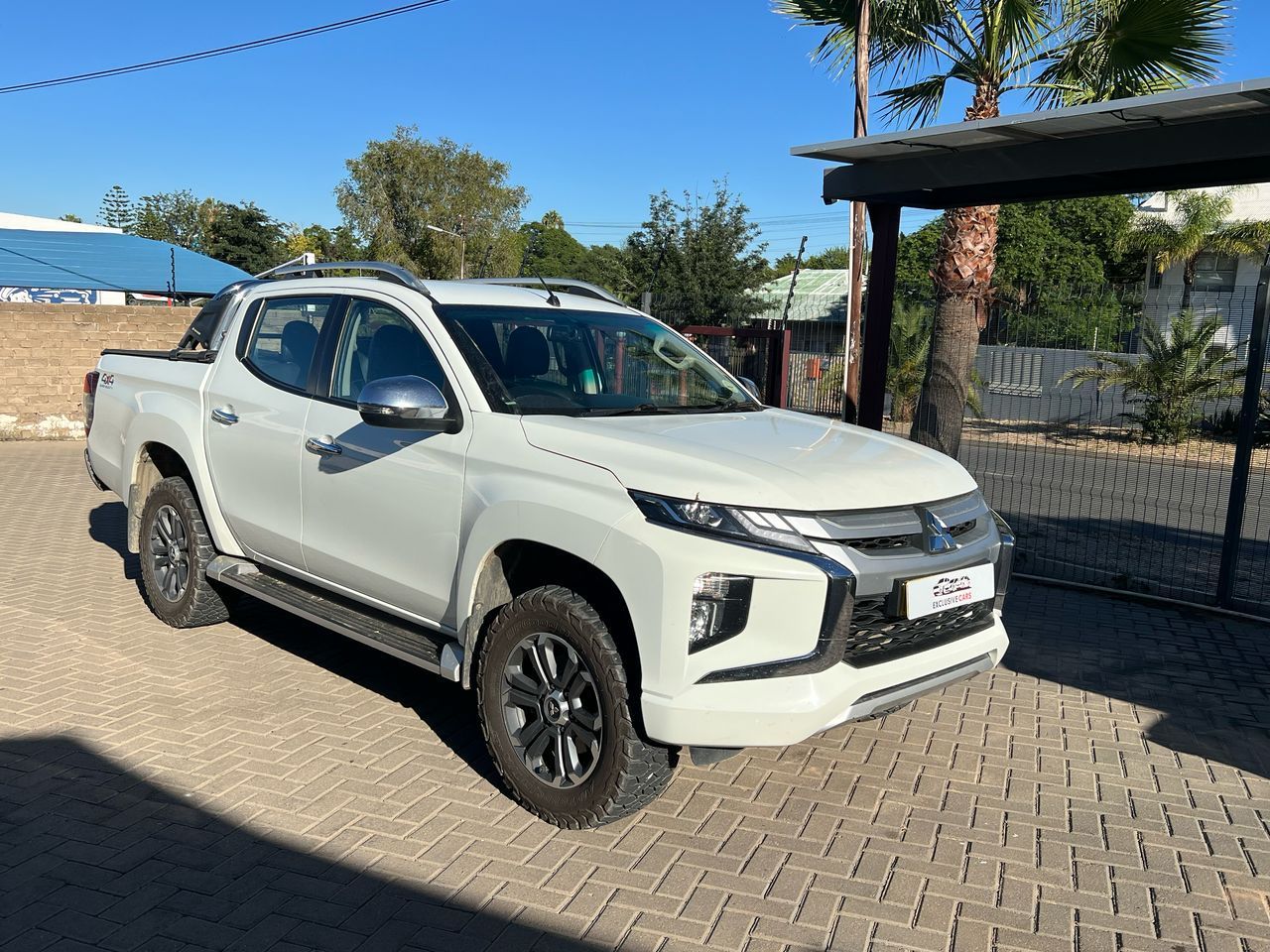 2021 Mitsubishi Triton photo 1