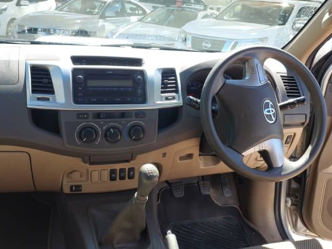 2012 Toyota Fortuner photo 6