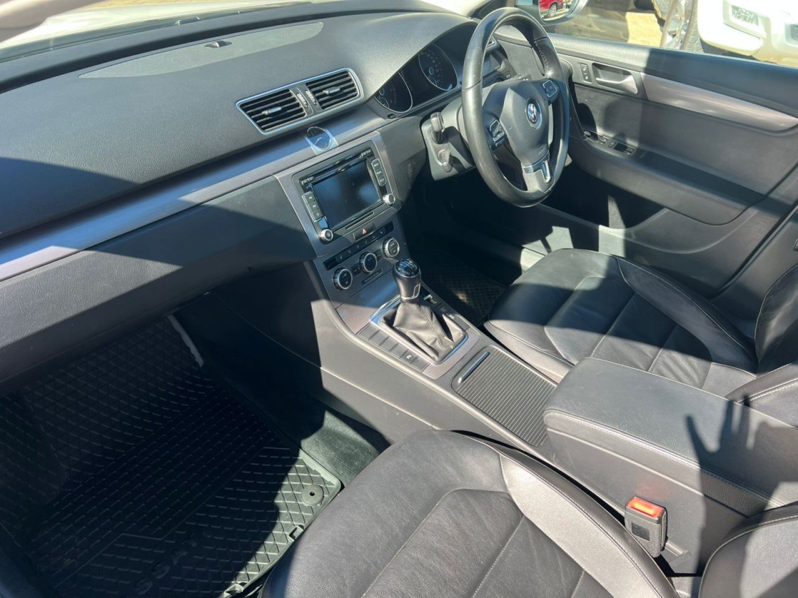2014 Volkswagen Passat photo 10