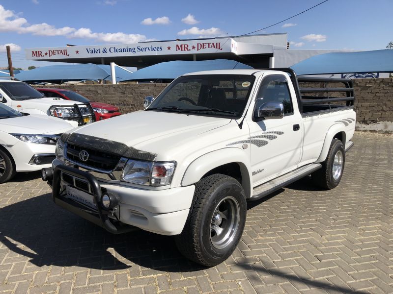 2002 Toyota Hilux photo 3