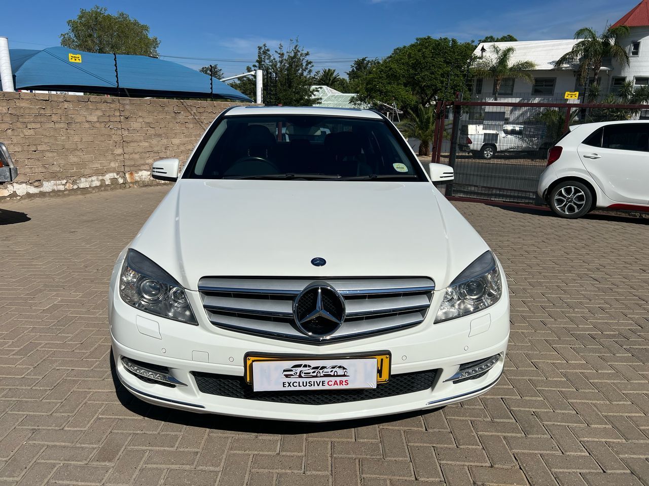 2011 Mercedes-Benz C Class photo 3