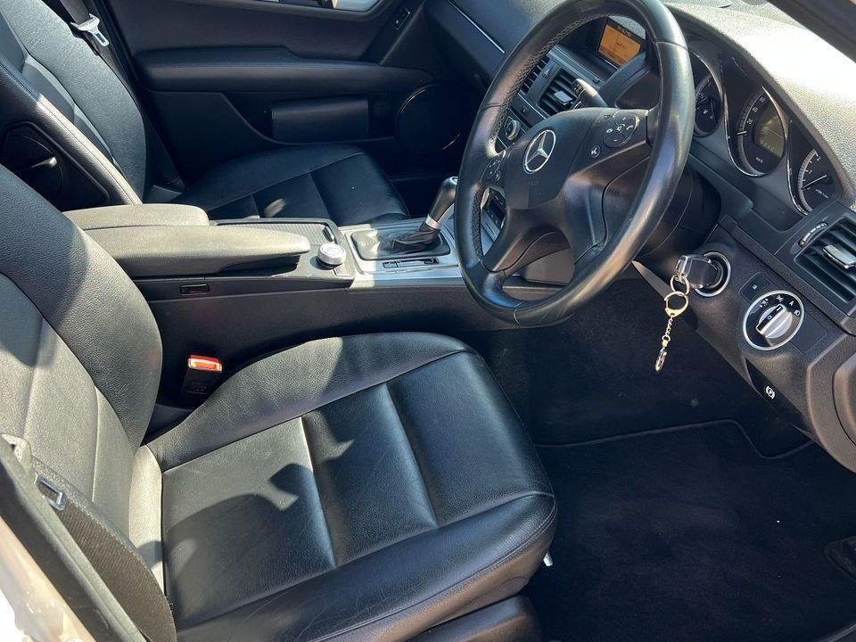 2011 Mercedes-Benz C Class photo 9