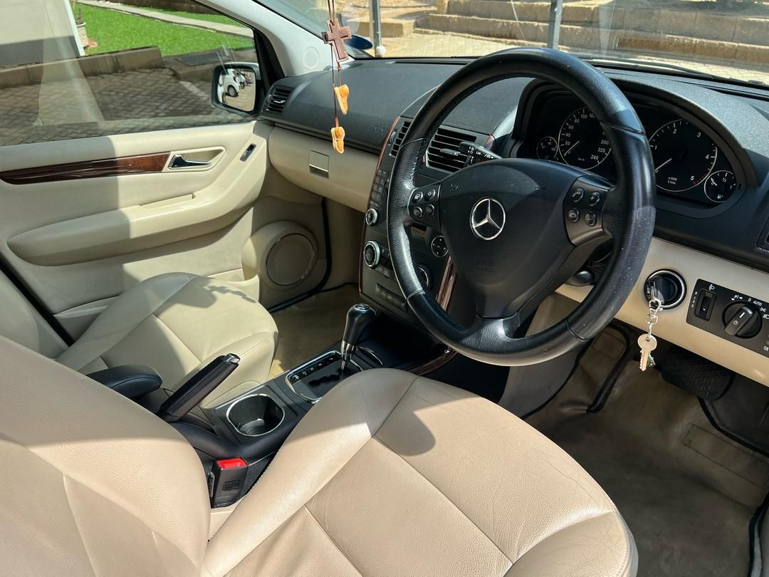 2011 Mercedes-Benz A Class photo 6