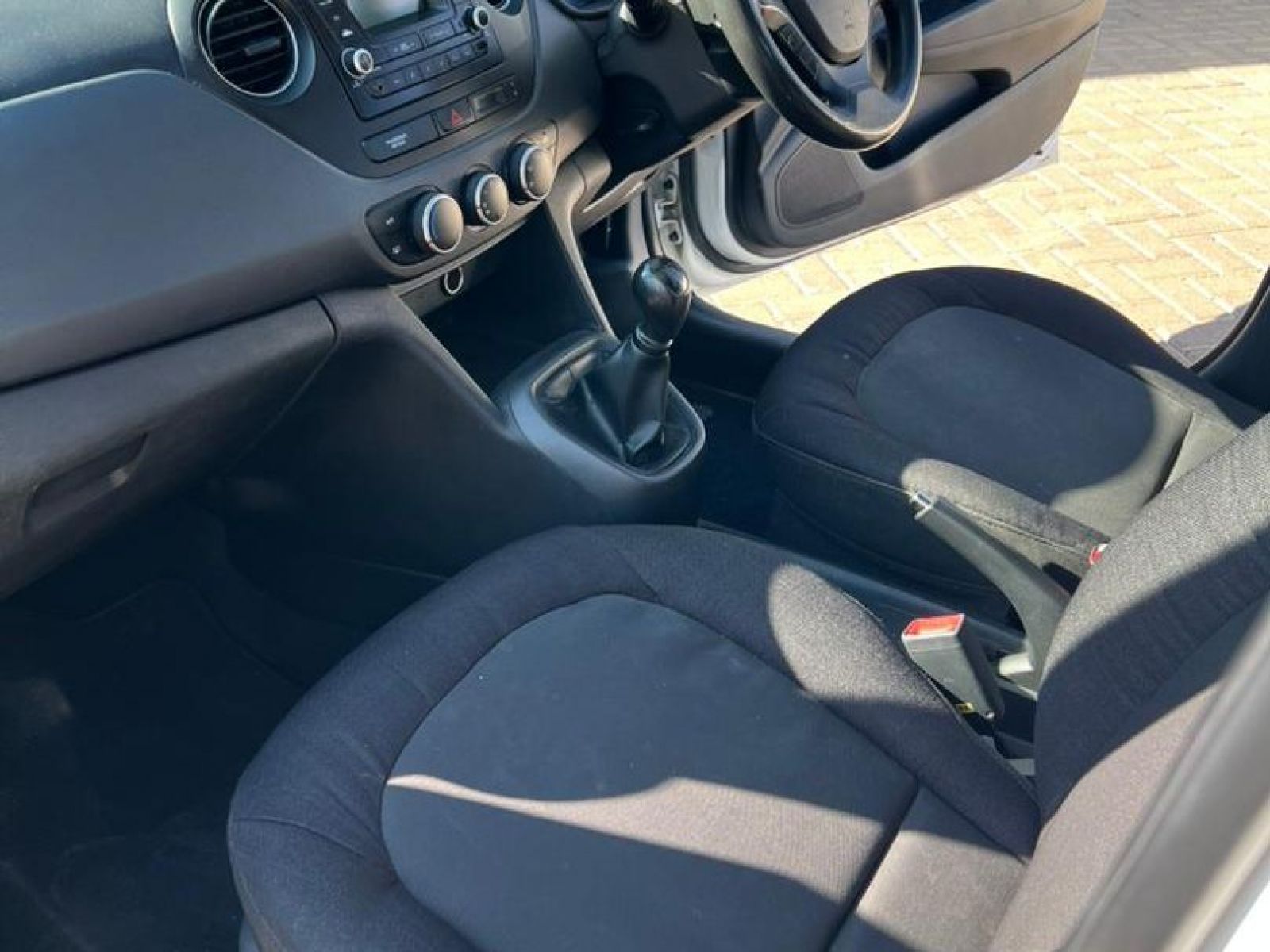 2018 Hyundai i10 photo 10