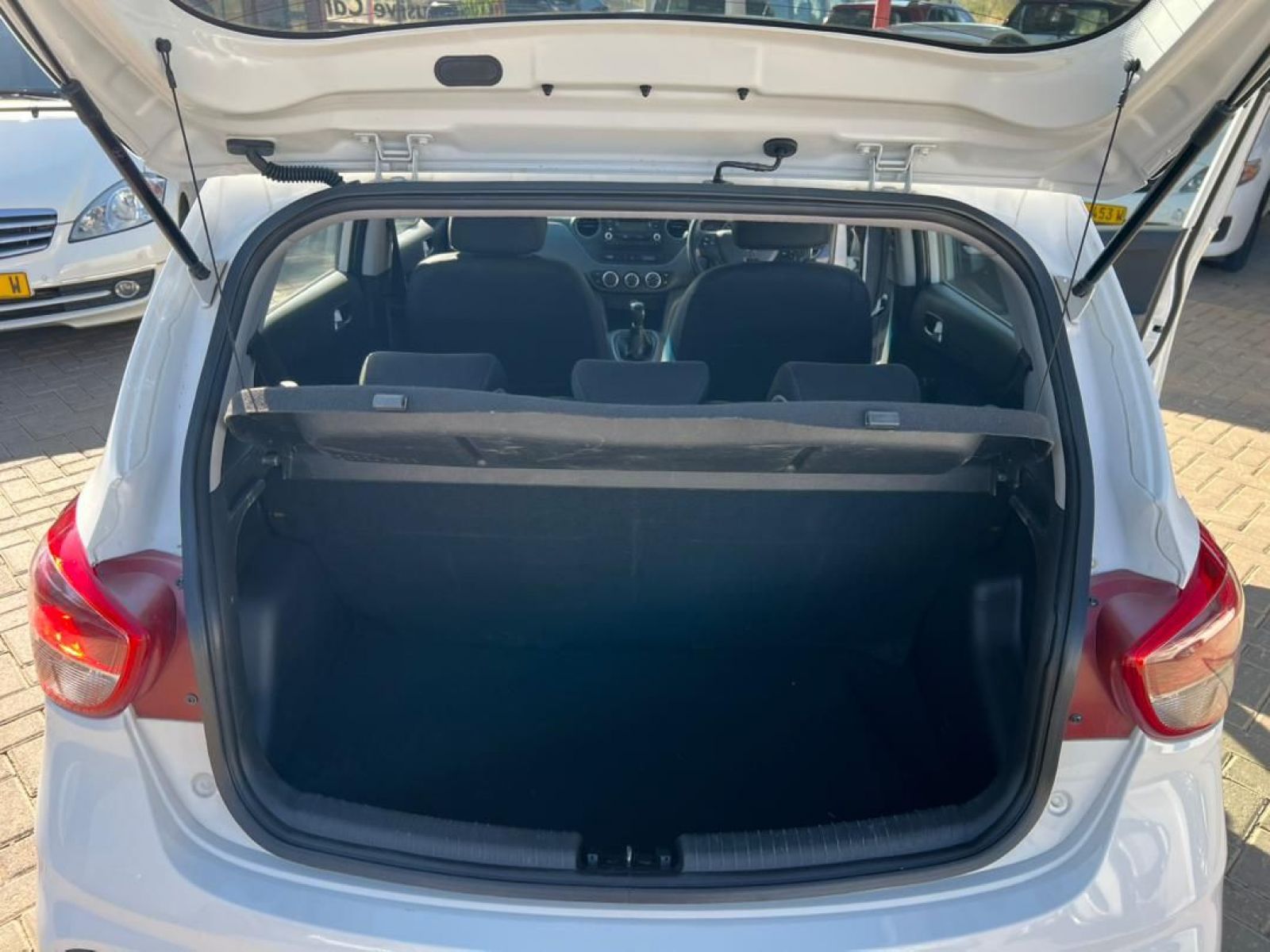 2018 Hyundai i10 photo 12