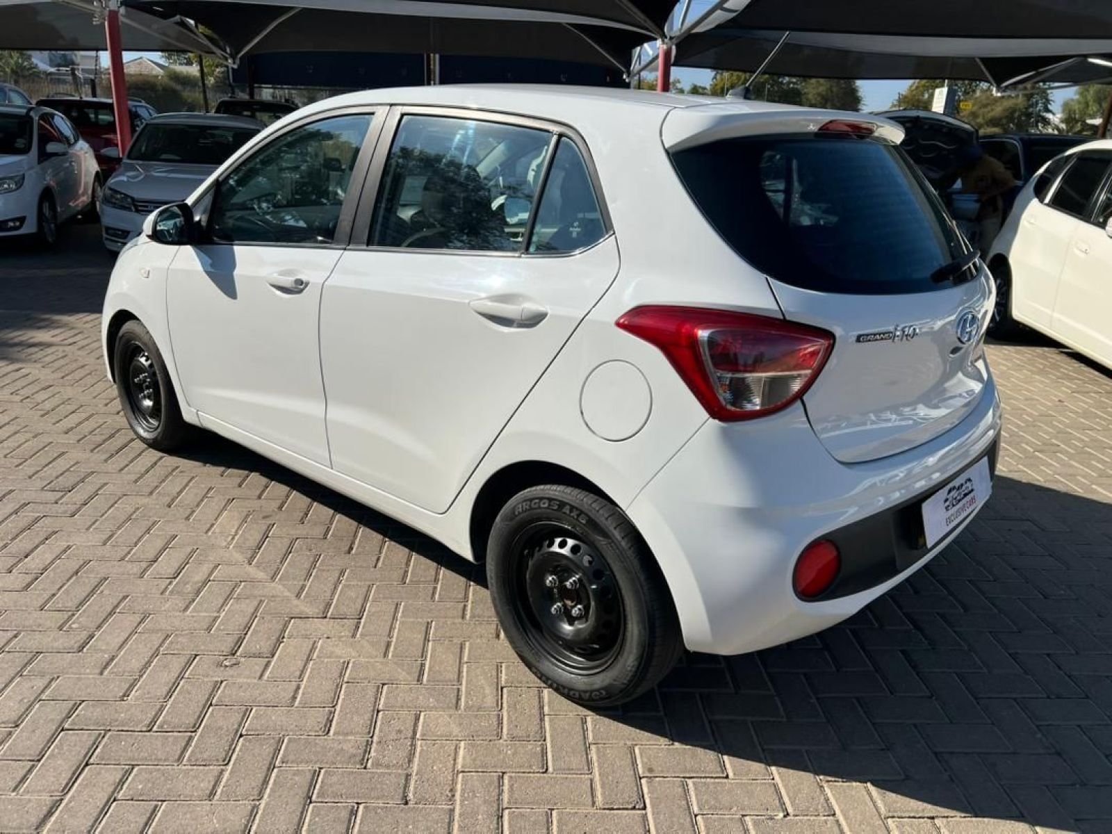 2018 Hyundai i10 photo 6