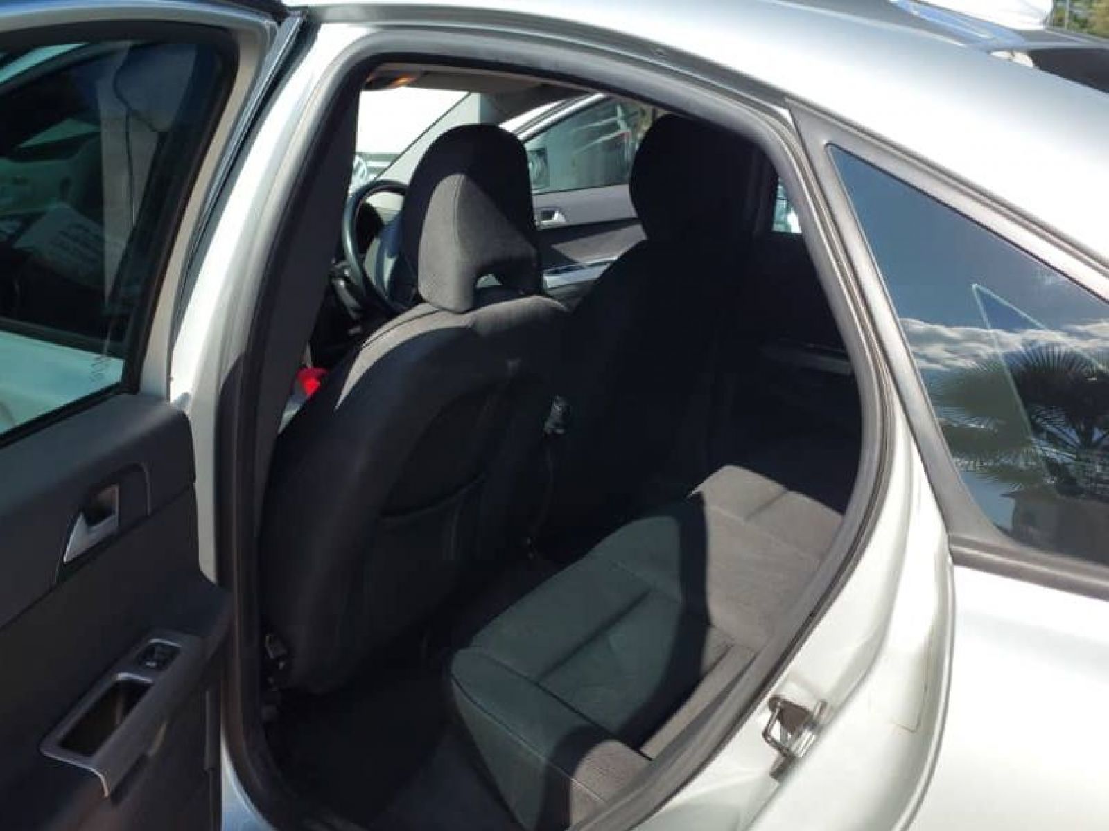 2010 Volvo S40 photo 8