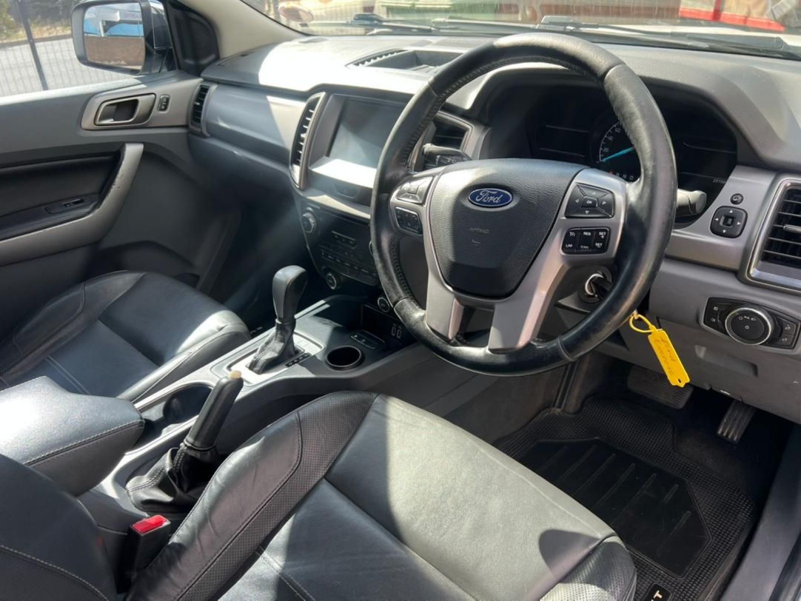 2017 Ford Everest photo 8