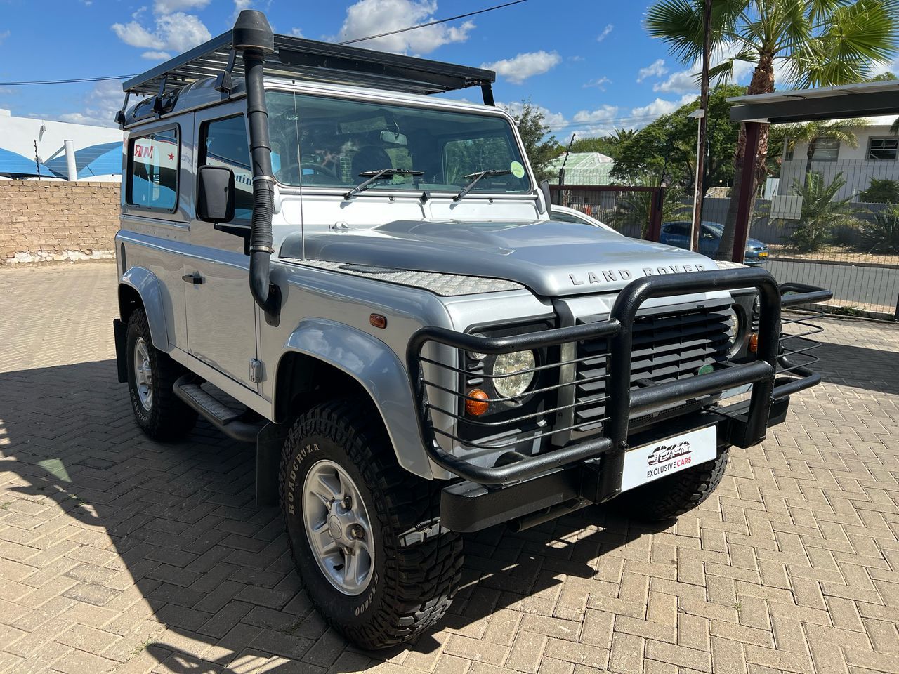 2008 Land Rover Defender photo 1
