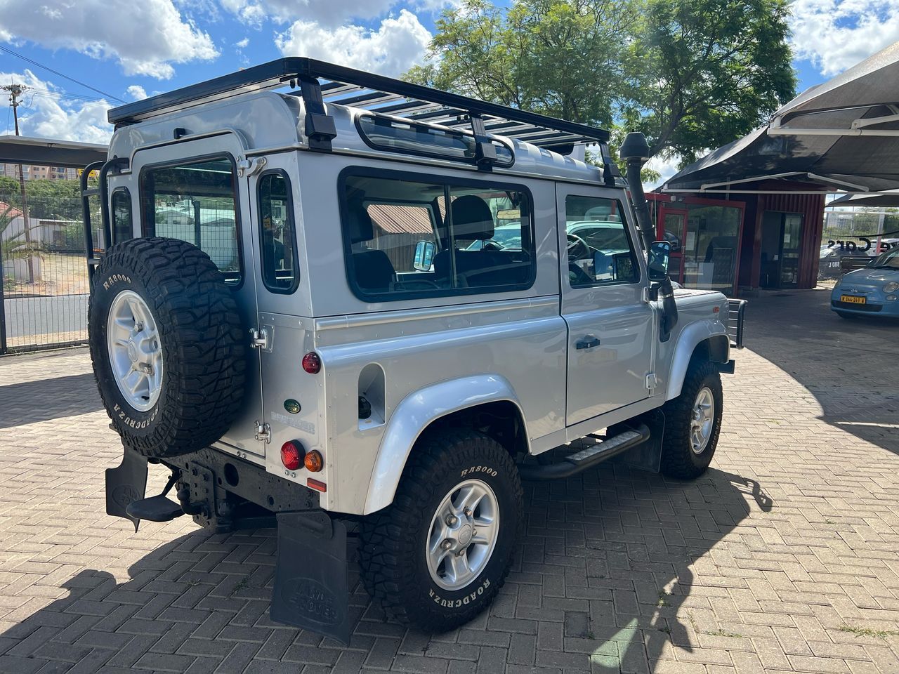 2008 Land Rover Defender photo 4