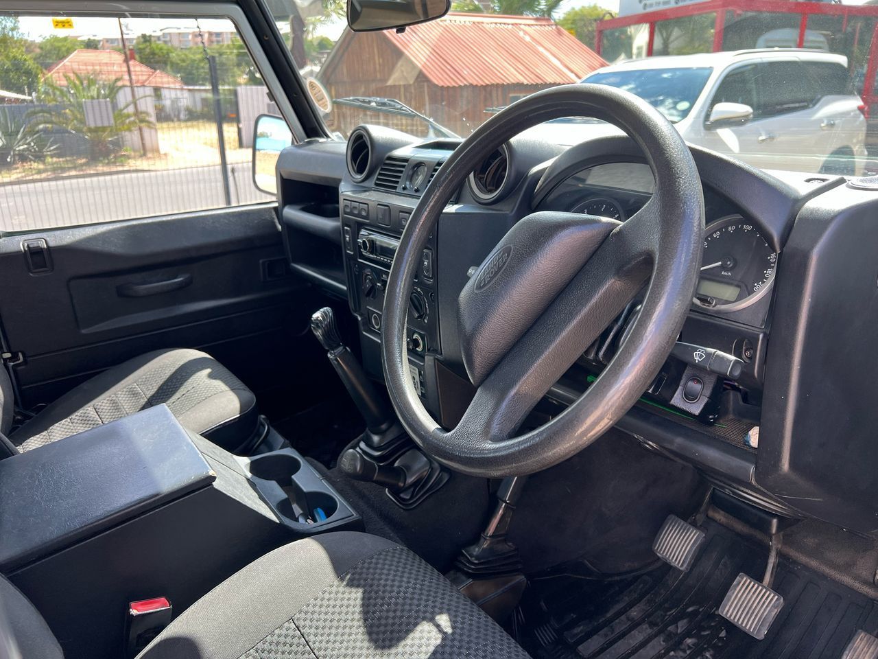 2008 Land Rover Defender photo 8
