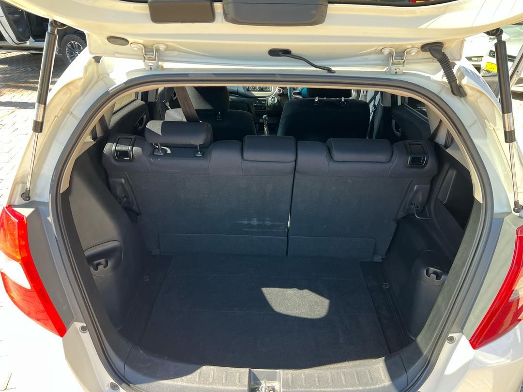2013 Honda FIT photo 12