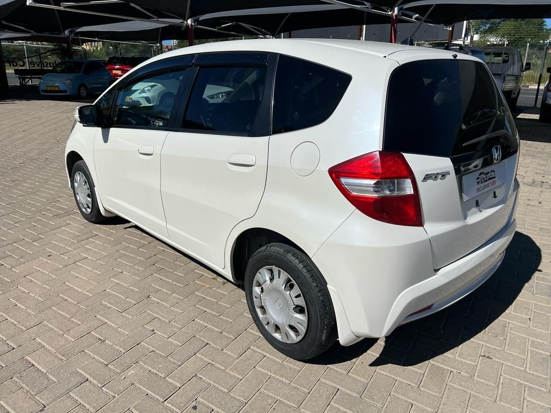 2013 Honda FIT photo 6