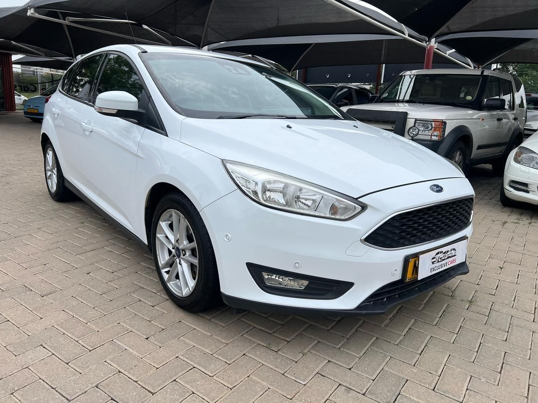 2015 Ford Focus photo 1