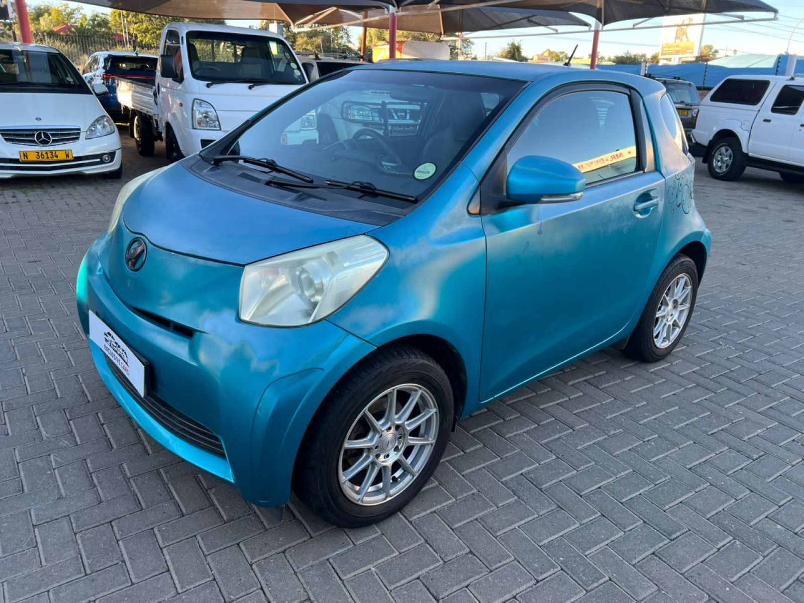 2010 Toyota IQ photo 3