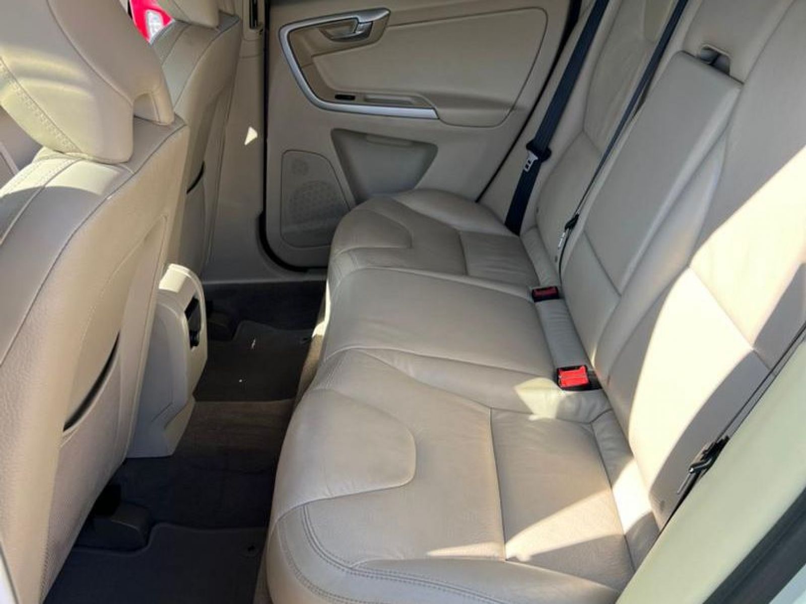 2011 Volvo XC60 T5 photo 11