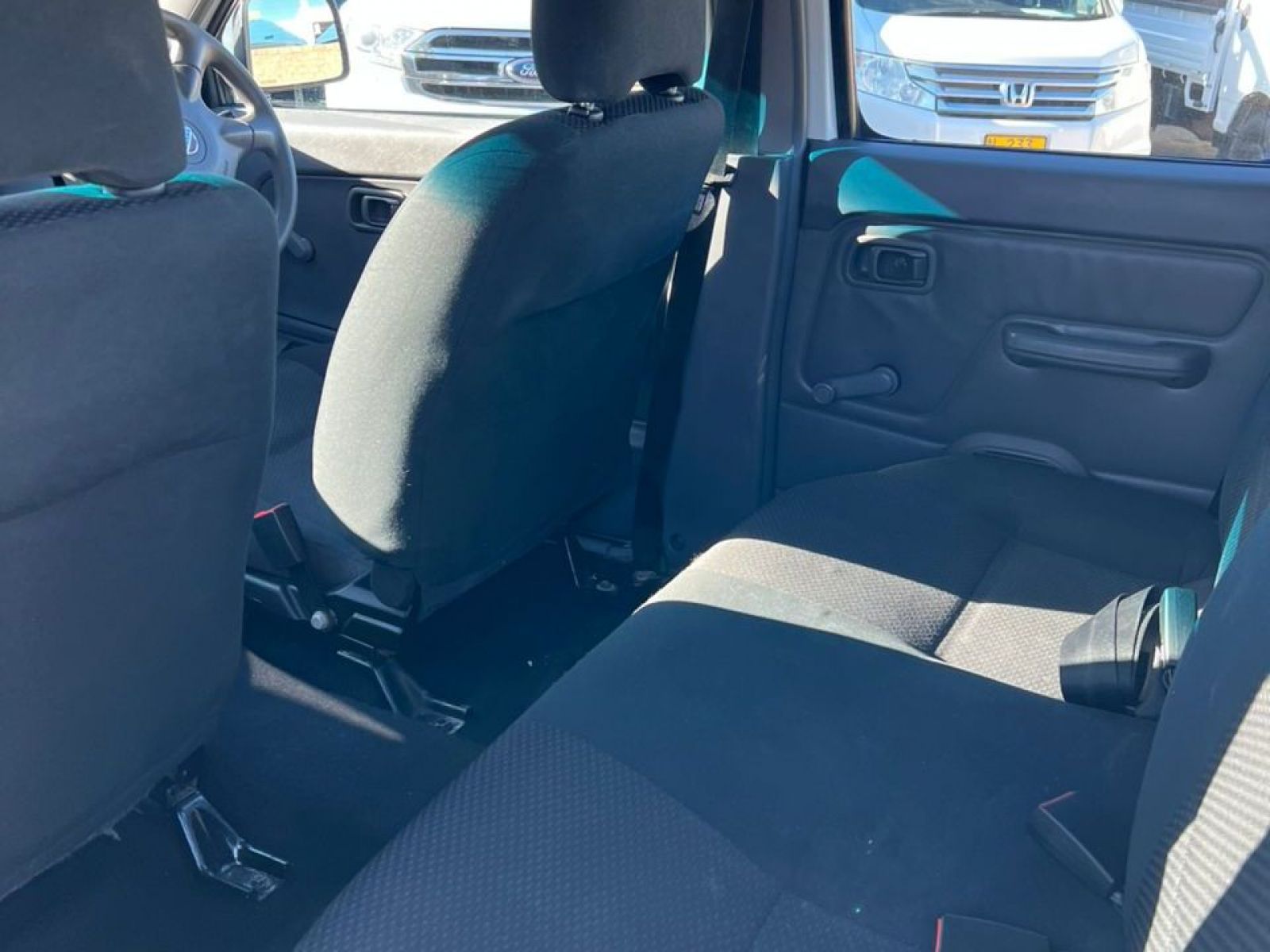 2021 Nissan NP300 photo 10