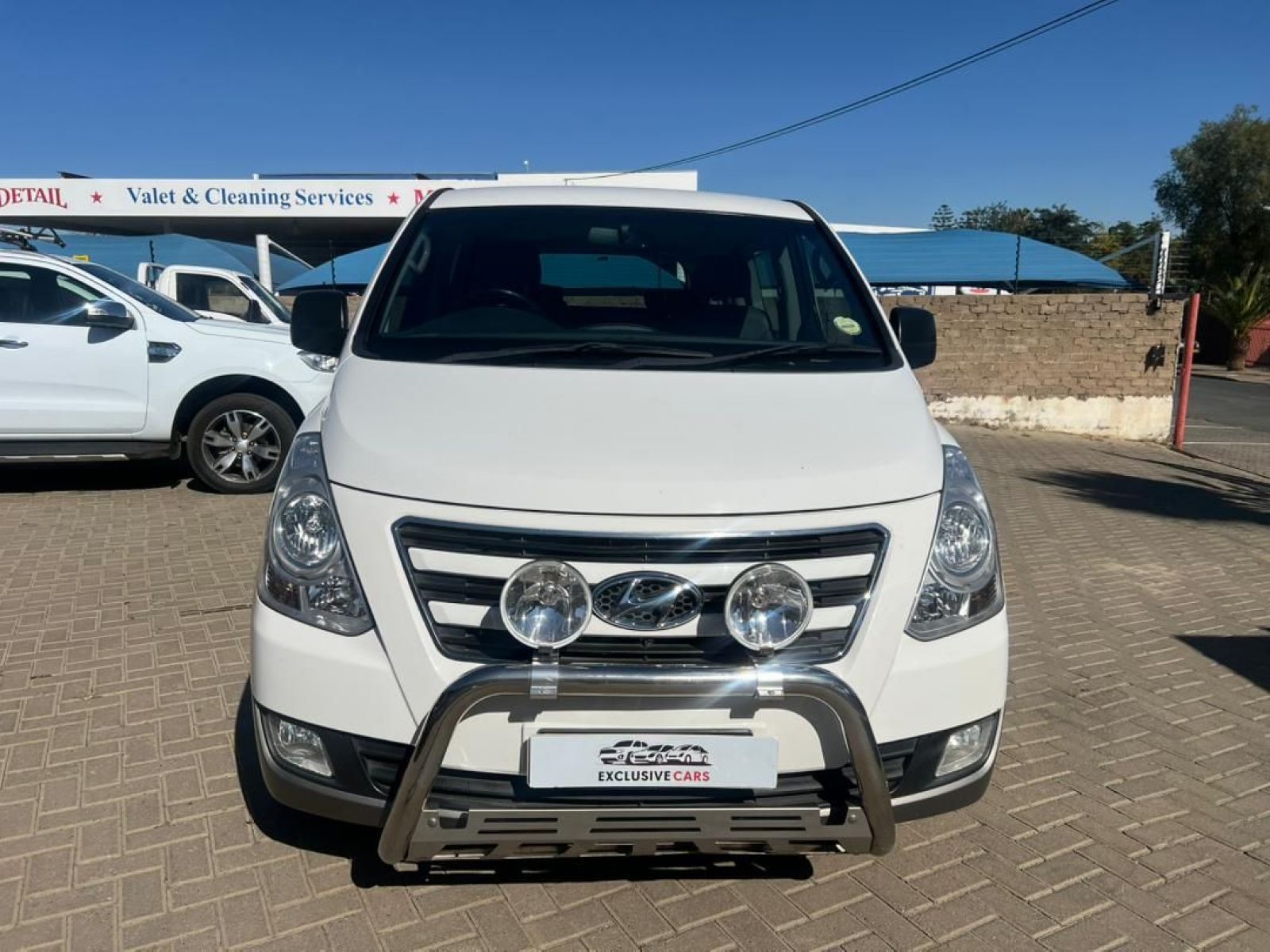 2016 Hyundai H1 photo 2