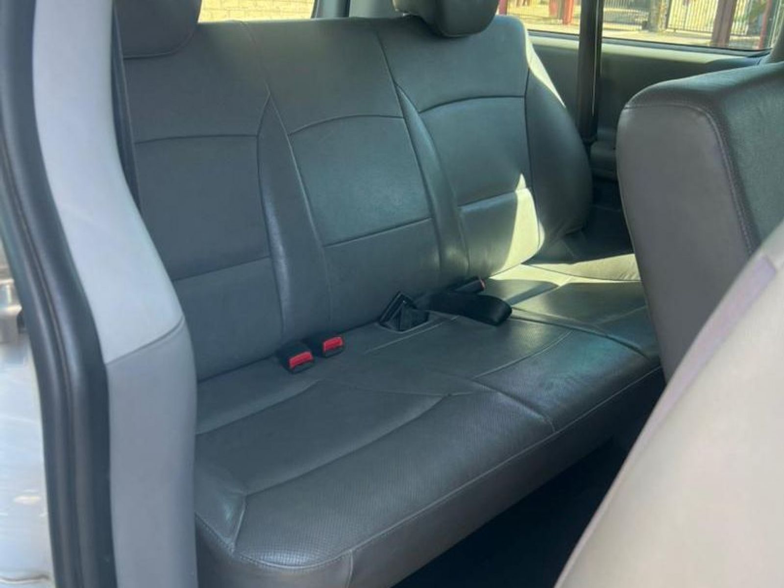 2016 Hyundai H1 photo 7