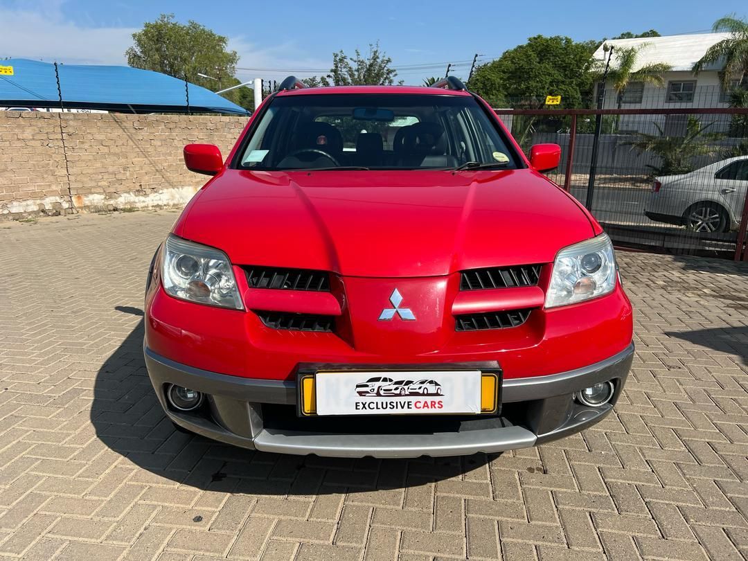 2006 Mitsubishi Outlander photo 2