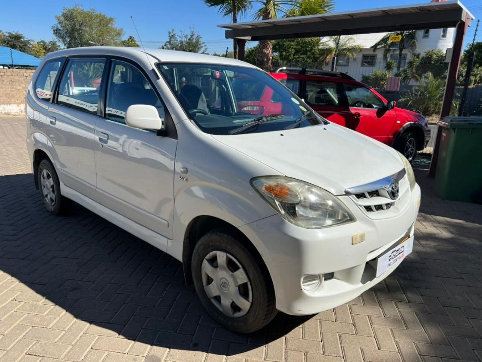 2011 Toyota Avanza photo 1