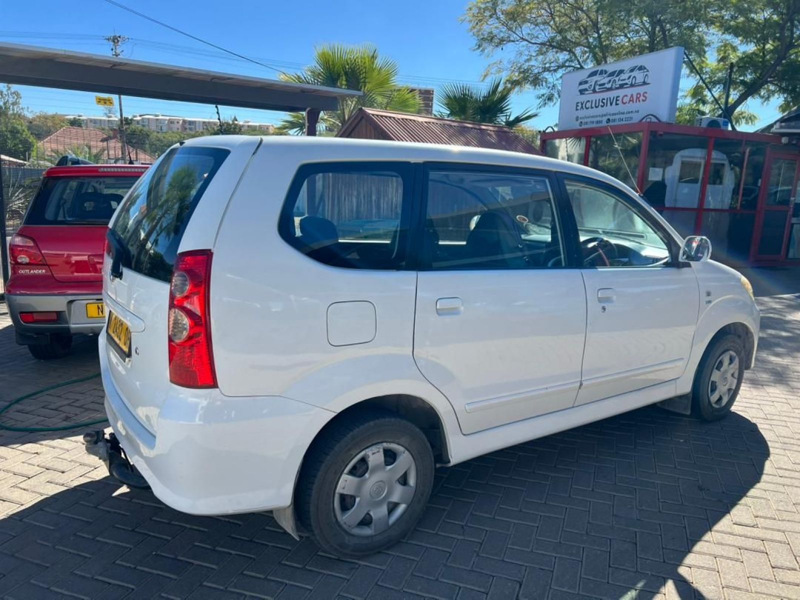 2011 Toyota Avanza photo 6