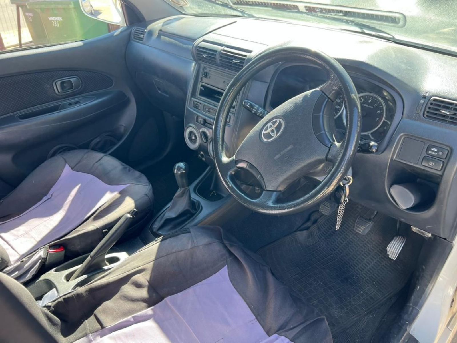2011 Toyota Avanza photo 7