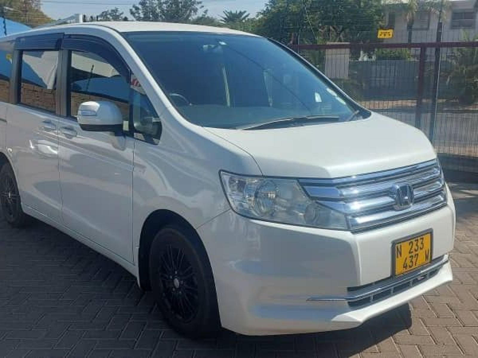 2013 Honda Stepwgn Spada photo 1