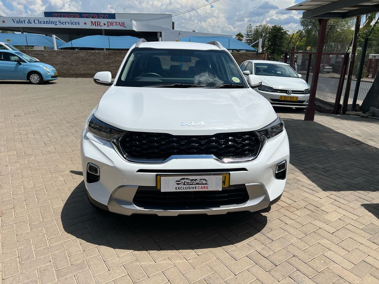 2023 Kia Sonet photo 2