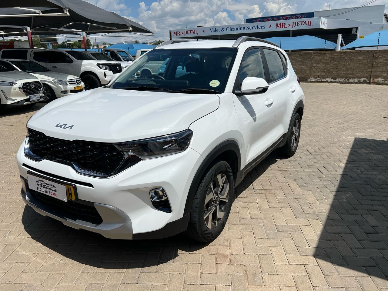 2023 Kia Sonet photo 3