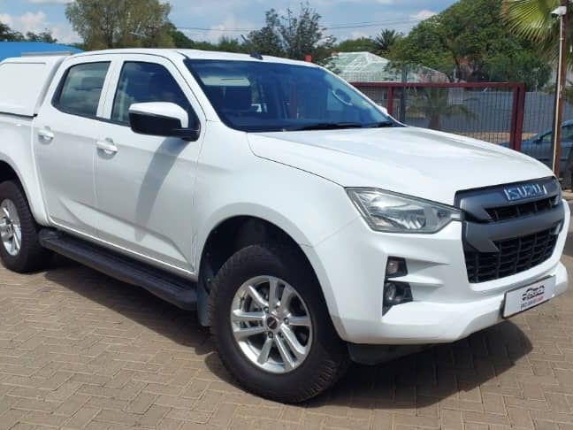 2022 Isuzu D-MAX photo 1
