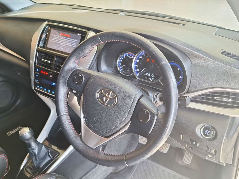 2020 Toyota Yaris photo 6