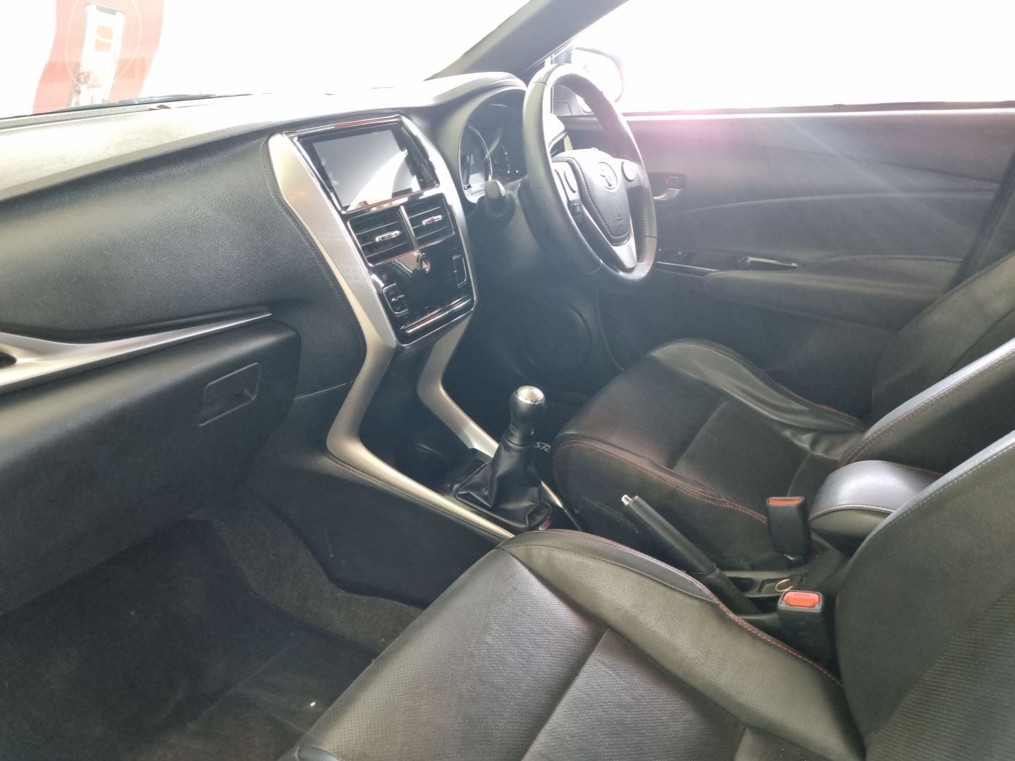 2020 Toyota Yaris photo 7