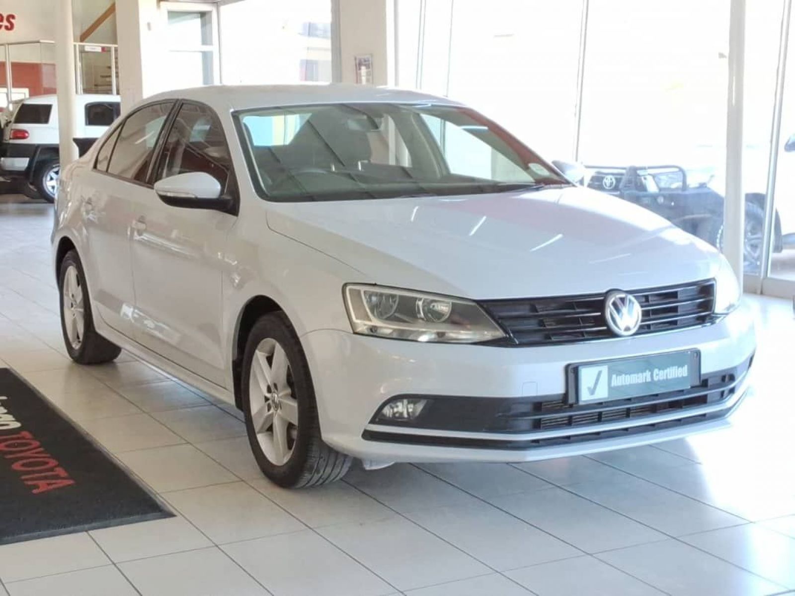 2017 Volkswagen Jetta photo 1
