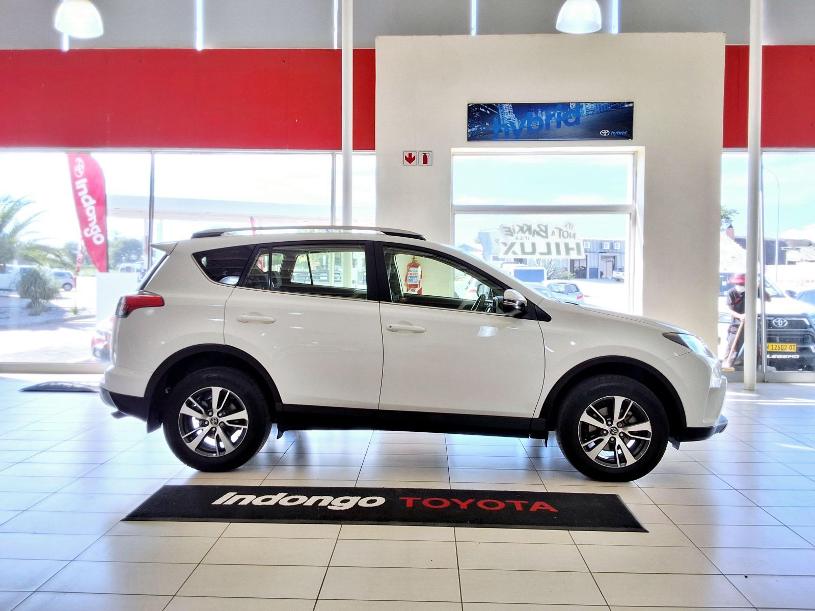2018 Toyota Rav4 photo 3
