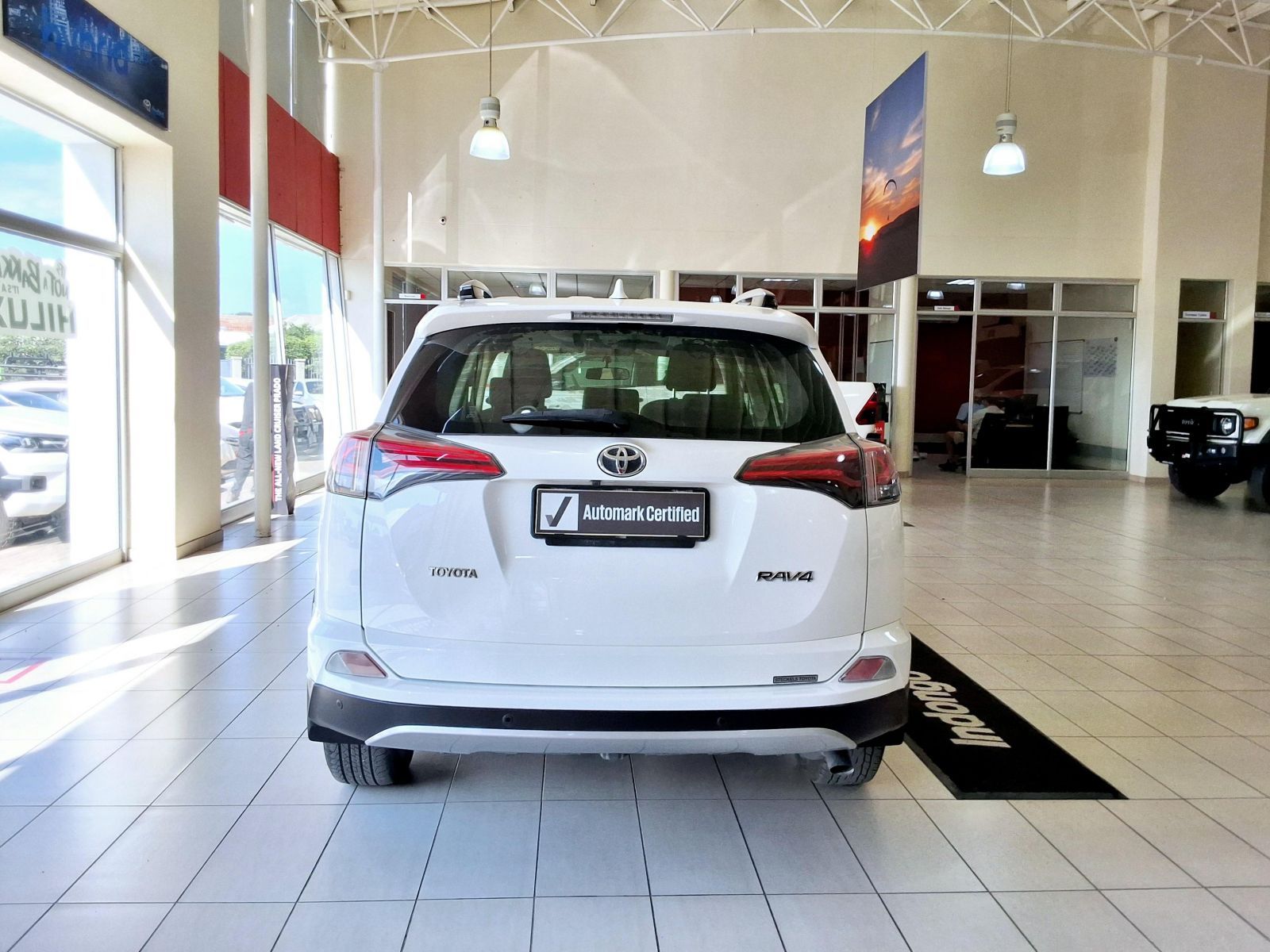 2018 Toyota Rav4 photo 5